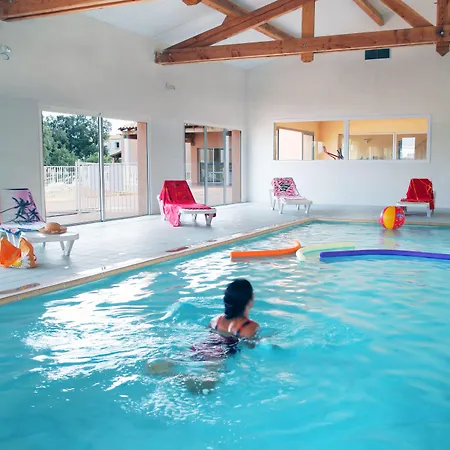 Goelia Les Portes Des Cevennes ホリデーパーク Sauve