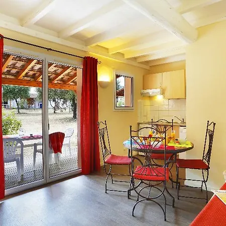Goelia Les Portes Des Cevennes 3*