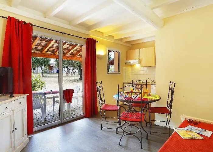 Goelia Les Portes Des Cevennes 3*