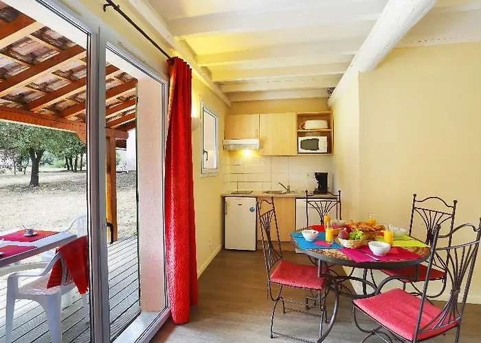 Goelia Les Portes Des Cevennes Üdülőpark 3*